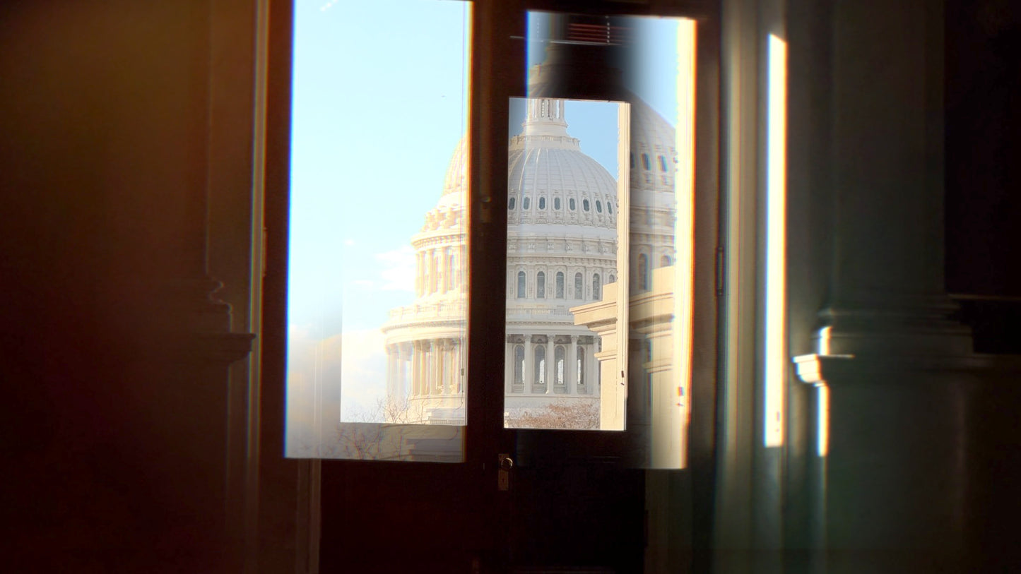 Glass Reflection Effect